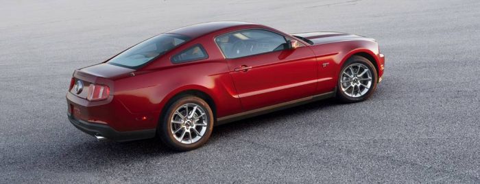 2010_ford_mustang_color_red_coupe02.jpg