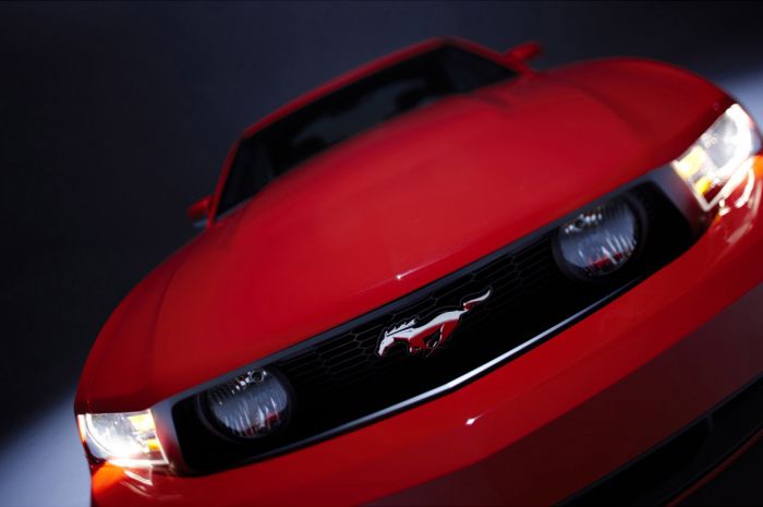 2010_ford_mustang_color_red_coupe12.jpg