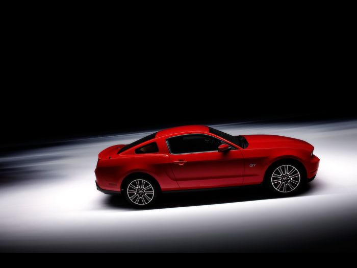 2010_ford_mustang_color_red_coupe04.jpg
