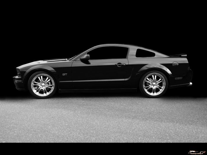 2005 Ford Mustang GT black
Klicke auf das Bild, um es in Wallpapergrösse runterzuladen.

Foto: Jen
