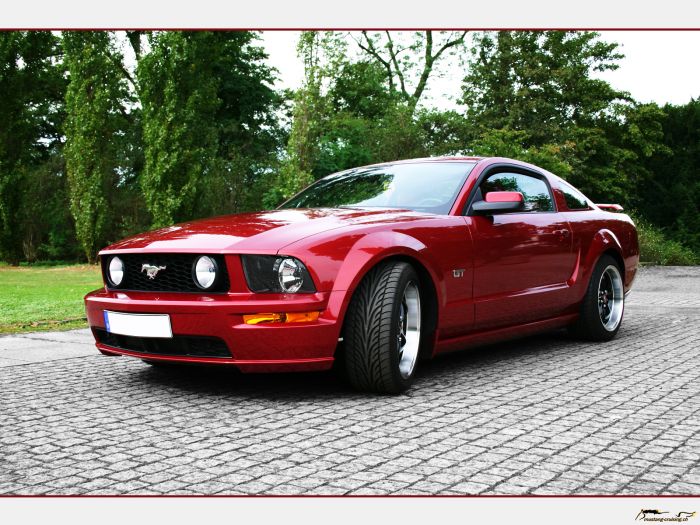 2006 Ford Mustang GT red fire
Klicke auf das Bild, um es in Wallpapergrösse runterzuladen.

Foto: Jen
