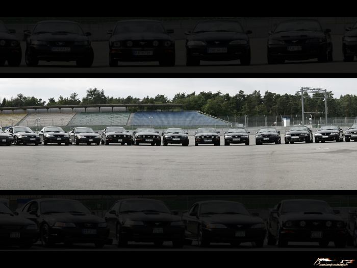 verschiedene Ford Mustang Jahrgänge beim BMC (Black Mustang Club) Meeting
Klicke auf das Bild, um es in Wallpapergrösse runterzuladen.

Foto: Jen
